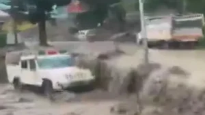 देशभर में Monsoon का कहर: Himachal में 350+ मौतें, Punjab- Bihar-Uttarakhand में बाढ़ का संकट