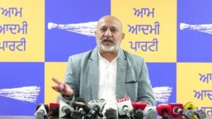 बिट्टू ने कांग्रेस-अकाली गठबंधन की राजनीति को किया बेनकाब, मान ने सत्ता के भ्रष्ट गठबंधन को तोड़ा: Baltej Pannu