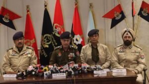 पंजाब में ऑपरेशन प्रहार-2.0, 12000 पुलिसकर्मी फील्ड में:जगह-जगह नाकेबंदी; डीजीपी बोले- गलत राह पर निकले युवक सरेंडर करें