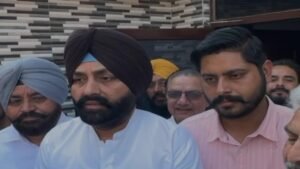 Punjab News: पंजाब सरकार के मंत्रियों और आप विधायकों ने शहीद एएसआई गुरनाम सिंह के परिवार से की मुलाकात, मुख्यमंत्री भगवंत सिंह मान की ओर से दिया भरोसा