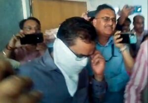 सीबीआई ने लातूर कोचिंग सेंटर के मालिक को गिरफ्तार किया उनके फोन में मिला नीट का लीक पेपर