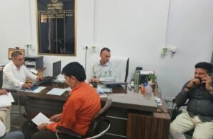 हरियाणा के स्वास्थ्य विभाग के कर्मचारियों ने कैसे अधिक वेतन लेकर सरकारी खजाने को नुकसान पहुंचाया