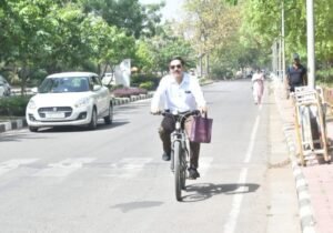राज्यपाल की अपील पर चंडीगढ़ कर्मचारियों ने मनाया नो व्हीकल डे