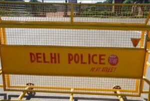 दक्षिण दिल्ली में लूट की संदिग्ध कोशिश में महिला और नाबालिग बेटे का शव घर के अंदर मिला