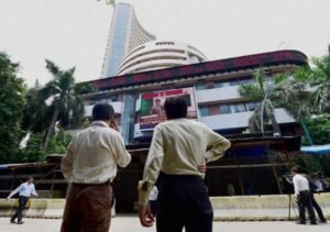 ब्लू चिप्स में मुनाफे से उतार-चढ़ाव वाले कारोबार में सेंसेक्स और निफ्टी में गिरावट