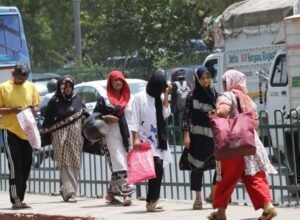 लू चलने से दिल्ली में बिजली की मांग रिकॉर्ड 8,231 मेगावाट तक पहुंच गई है।