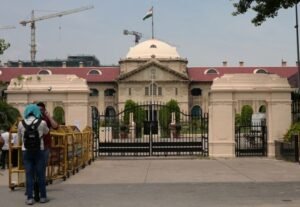 इलाहाबाद उच्च न्यायालय ने उत्तर प्रदेश सरकार से बृज भूषण सिंह, राजा भैया और 17 अन्य लोगों के हथियार लाइसेंस का विवरण प्रस्तुत करने को कहा।