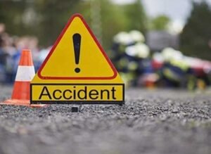 यूपी के उन्नाव में लखनऊ-आगरा एक्सप्रेस-वे पर पलटी, 6 लोगों की मौत