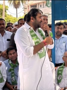 इनेलो के नेता अर्जुन चौटाला ने खुद को ‘कॉकरोच जनता पार्टी’ का पहला विधायक घोषित किया है, हरियाणा की सियासत में हड़कंप मचा