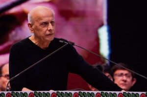महेश भट्ट ने मुझे व्हिस्की खोजने के लिए किया सत्संग खत्म किया: महेश भट्ट ने याद किया