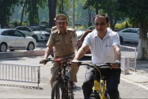 ‘वाहन मुक्त बुधवार’ अभियान में पीयू प्रशासन के अधिकारियों ने किया भाग