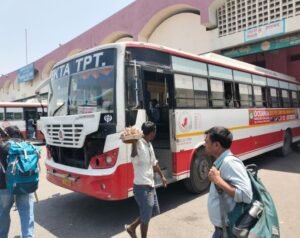 ईंधन की कीमतों में बढ़ोतरी के बाद निजी बस ऑपरेटरों ने किराया बढ़ाने की मांग की