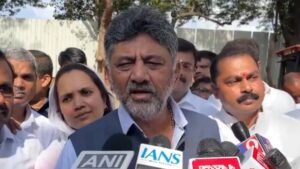 कांग्रेस के अन्य नेताओं के शपथ ग्रहण पर डीके शिवकुमार ने कहा कि ‘आलाकमान जो भी फैसला करेगा’