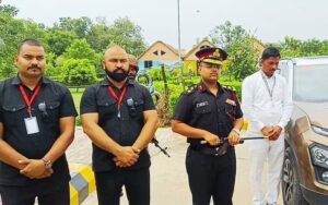 शाहजहांपुर में 2 बाउंसर और नकली पिस्तौल के साथ घूम रहा था 21 साल का फर्जी ब्रिगेडियर आर्यन वर्मा, कर्नल की नजरों से नहीं बच पाया