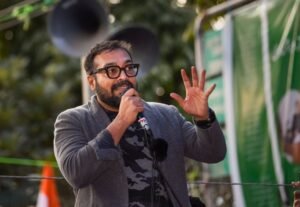 ‘जुनून’ के प्रति जुनूनी मत बनो, अपनी फिल्मों को प्राथमिकता दें: अनुराग कश्यप