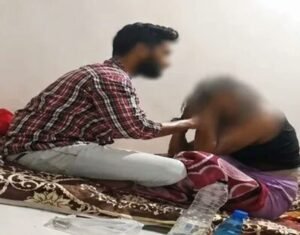 वायरल वीडियो में नागपुर में जबरन धर्मांतरण के दौरान वायुसेना अधिकारी की पत्नी गुहार लगाती नजर आ रही है