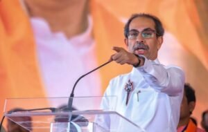 बगावत की चर्चा: शिवसेना (यूबीटी) ने दिल्ली में बैठक में भाग लेने के लिए अपने सांसदों को व्हिप जारी किया