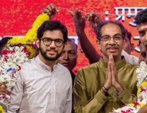 अब, एक शिवसेना यूबीटी विभाजन? पार्टी ने लोकसभा अध्यक्ष से किसी भी बागी को मान्यता नहीं देने का आग्रह किया