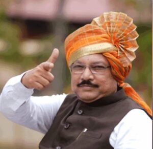 यूबीटी नेता ने संजय देशमुख को शिंदे खेमे में शामिल न होने की चेतावनी दी