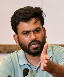 कॉकरोच जनता पार्टी ने पीएम मोदी को लिखा पत्र, नीट पेपर लीक से जुड़ी आत्महत्या के परिवारों के लिए 1 करोड़ रुपये मांगे
