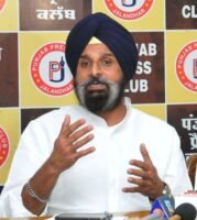 थाने में घुसने के आरोप में बिक्रम मजीठिया के खिलाफ मामला दर्ज