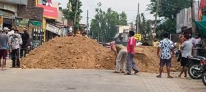 हिमाचल में 14 साल की कानूनी लड़ाई के बाद एक व्यक्ति ने पुश्तैनी जमीन पर कब्जा कर लिया, अदालत के आदेश के बाद सड़क संपर्क प्रभावित