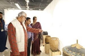 इंदिरा गांधी राष्ट्रीय कला केंद्र पूर्वोत्तर भारत के पारंपरिक बर्तनों का प्रदर्शन कर रहा है