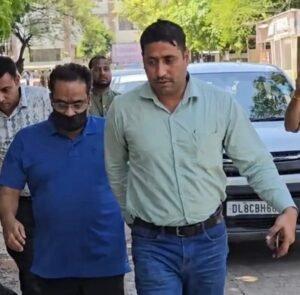 राज्यसभा चुनाव में 657 करोड़ रुपये के बैंक घोटाले का विवाद, आईएएस अधिकारी पंकज अग्रवाल निलंबित