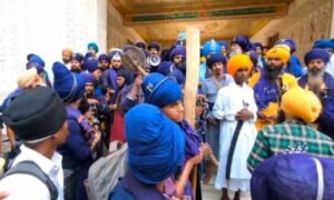कर्णप्रयाग संघर्ष: शांतिपूर्ण समाधान की मांग को लेकर उत्तराखंड के लिए रवाना हुए निहंग सिख