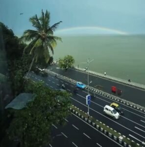 मुंबईकरों के लिए दोहरी खुशी, शहर के क्षितिज पर 2 इंद्रधनुष दिखाई दिए