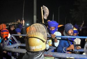पांवटा साहिब गुरुद्वारे में डेरा डाले 150 से अधिक निहंग, कहा- जब तक गिरफ्तार सदस्यों को रिहा नहीं किया जाता तब तक नहीं जाएंगे