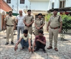 खचाखच भरे ट्रक से 23 मवेशियों को बचाया, 2 गिरफ्तार