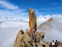 किन्नर-कैलाश यात्रा स्थगित, रेकी टीम ने श्रद्धालुओं के लिए असुरक्षित मार्ग पाया