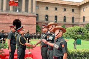 ‘भविष्य में युद्ध और अधिक एकीकृत, रंगमंच-उन्मुख होंगे’: निवर्तमान सेना प्रमुख जनरल द्विवेदी