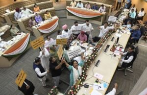 भाजपा अध्यक्ष के ‘इमोशनल ब्लडी फूर्स’ वाले बयान से चंडीगढ़ नगर निगम के सदन में हंगामा