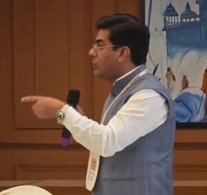 मेयर बिना दांत वाला बाघ, मेरे कार्यालय का चपरासी ज्यादा ताकतवर: जोशी