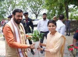 हरियाणा के मुख्यमंत्री सैनी ने 1.5 करोड़ पौधारोपण अभियान के साथ राज्य के हरित दृष्टिकोण का अनावरण किया
