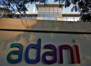अडानी पोर्ट ने भारत को अर्जेंटीना के पहले एलएनजी निर्यात के लिए 10 साल की समुद्री सेवाएं हासिल कीं