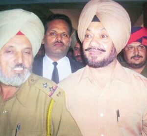 खालरा को दोषी ठहराए जाने से पहले पूर्व डीएसपी जसपाल ने एक अन्य हत्या के मामले में माफी हासिल कर ली थी