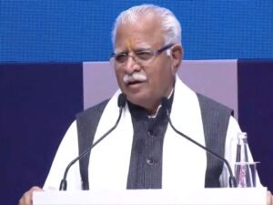 खट्टर ने दिल्ली मेट्रो स्टेशनों के ऊपर आवास का प्रस्ताव रखा