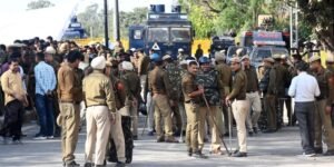 गुरुग्राम में पुलिस ने कांग्रेस कार्यकर्ताओं को हिरासत में लिया