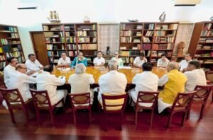 कांग्रेस ने सोमवार को मॉनसून सत्र के लिए रणनीति तैयार की