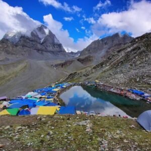 चंबा ने मणिमहेश यात्रा को रोजाना की टोपी के साथ कड़ा किया; कुगती के माध्यम से ट्रेक प्रतिबंधित