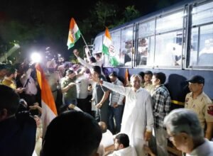 राज्यपाल आवास की ओर मार्च कर रहे हरियाणा कांग्रेस के नेताओं और विधायकों को चंडीगढ़ पुलिस ने हिरासत में लिया