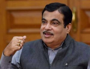 दिल्ली-मुंबई समेत 19 एनएच परियोजनाओं पर फ्लाईओवर के कारण 11 अधिकारियों को बर्खास्त, पुल गिरा: गडकरी