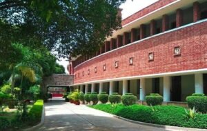 एसआरसीसी के छात्र को 36.25 एलपीए रुपये, कॉलेज ने प्लेसमेंट में 61.6 करोड़ रुपये की कमाई की