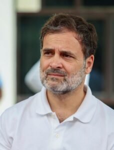 ‘राहुल गांधी के विदेश दौरे से लौटने का इंतजार कर रहे हैं, दोनों ही युद्धरत और चन्नी खेमा’