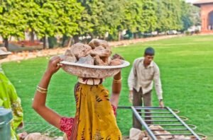 पंजाब विधानसभा में सोमवार को 65,000 श्रमिकों को नियमित नौकरी देने पर विधेयक