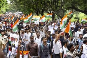 झारखंड परीक्षा आंदोलन: विधानसभा के पास छात्रों ने बैरिकेड तोड़े, पानी की बौछारों का सामना करना पड़ा