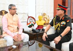 सेना प्रमुख ने नागरिक-सैन्य तालमेल को बढ़ावा देने के लिए हरियाणा के राज्यपाल से मुलाकात की